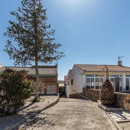 Waou Deluxe Cottage Titulcia מראה חיצוני תמונה