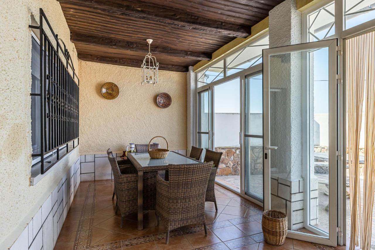 Waou Deluxe Cottage Titulcia מראה חיצוני תמונה